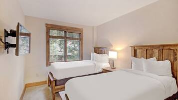 Leilighet, 2 soverom | 2 soverom, skrivebord, wi-fi (inkludert) og sengetøy