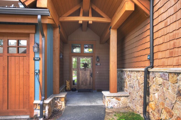 Pientalo, 2 makuuhuonetta | Terassi/patio