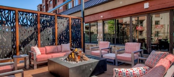 Winter Ski-in/out Studio Sleeps 4, Steps To Historic Main St Studio Bedroom Condo by RedAwning