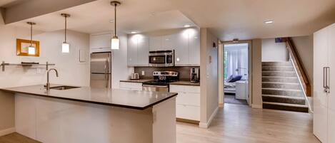 Apartment, 3 Schlafzimmer | Eigene Küche | Großer Kühlschrank, Mikrowelle, Ofen, Herdplatte