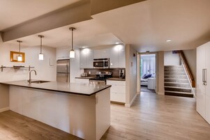 Condo, 3 Bedrooms | Private kitchen | Full-size fridge, microwave, oven, stovetop