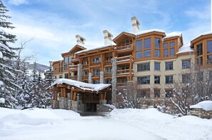 Exterior - Ski In/out Lodge With Private Lifts, 2br 2ba Next To Golf 2 Bedroom Condo by RedAwning (Avon)