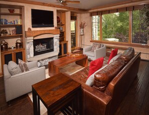 Living area - Ski In/out Lodge With Private Lifts, 2br 2ba Next To Golf 2 Bedroom Condo by RedAwning (Avon)