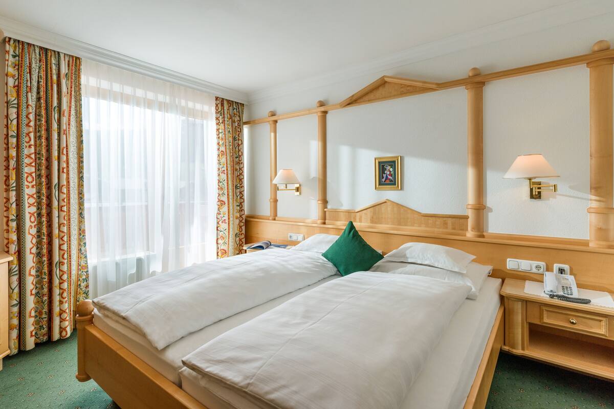 Junior Suite | Premium bedding, in-room safe, desk, soundproofing