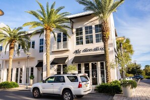 Condo, 1 Bedroom | Exterior