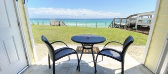 Sunseekers - 2 - 2 Br condo by RedAwning