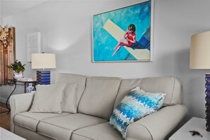 Condo, 2 Bedrooms | Living area