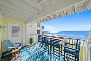 Condo, 2 Bedrooms | Property grounds