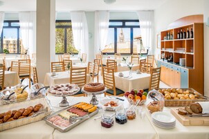 Colazione a buffet inclusa, servita tutte le mattine 