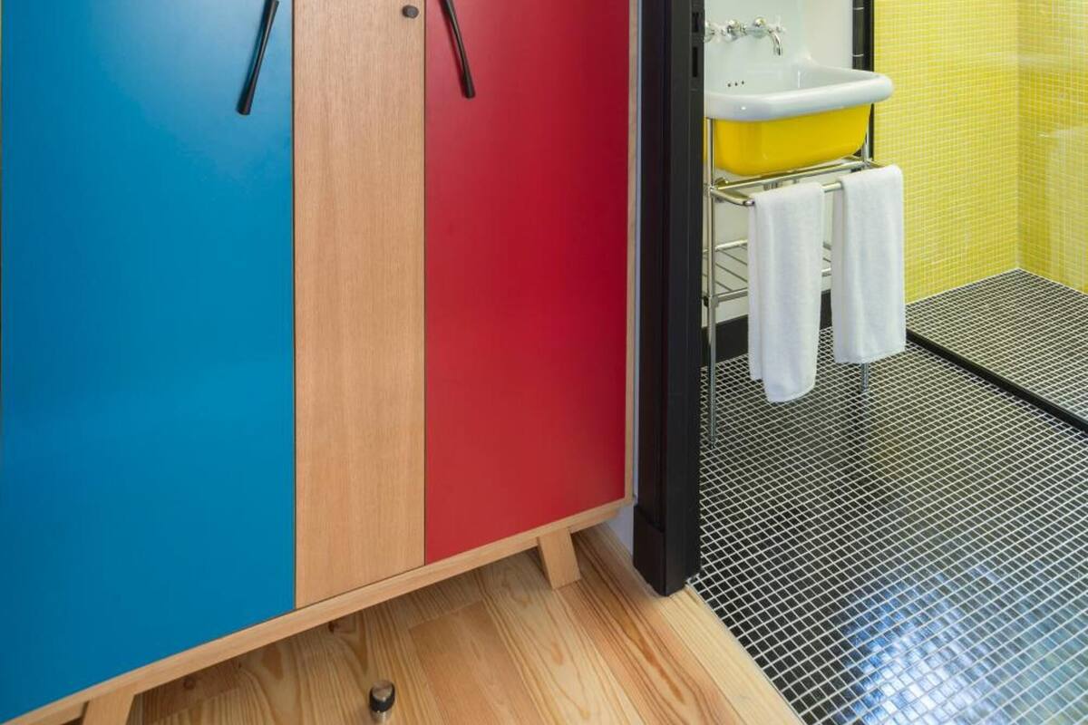 free toiletries, hair dryer, towels