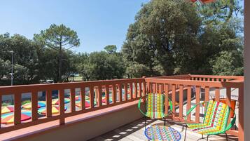 Superior tweepersoonskamer, balkon | Terras