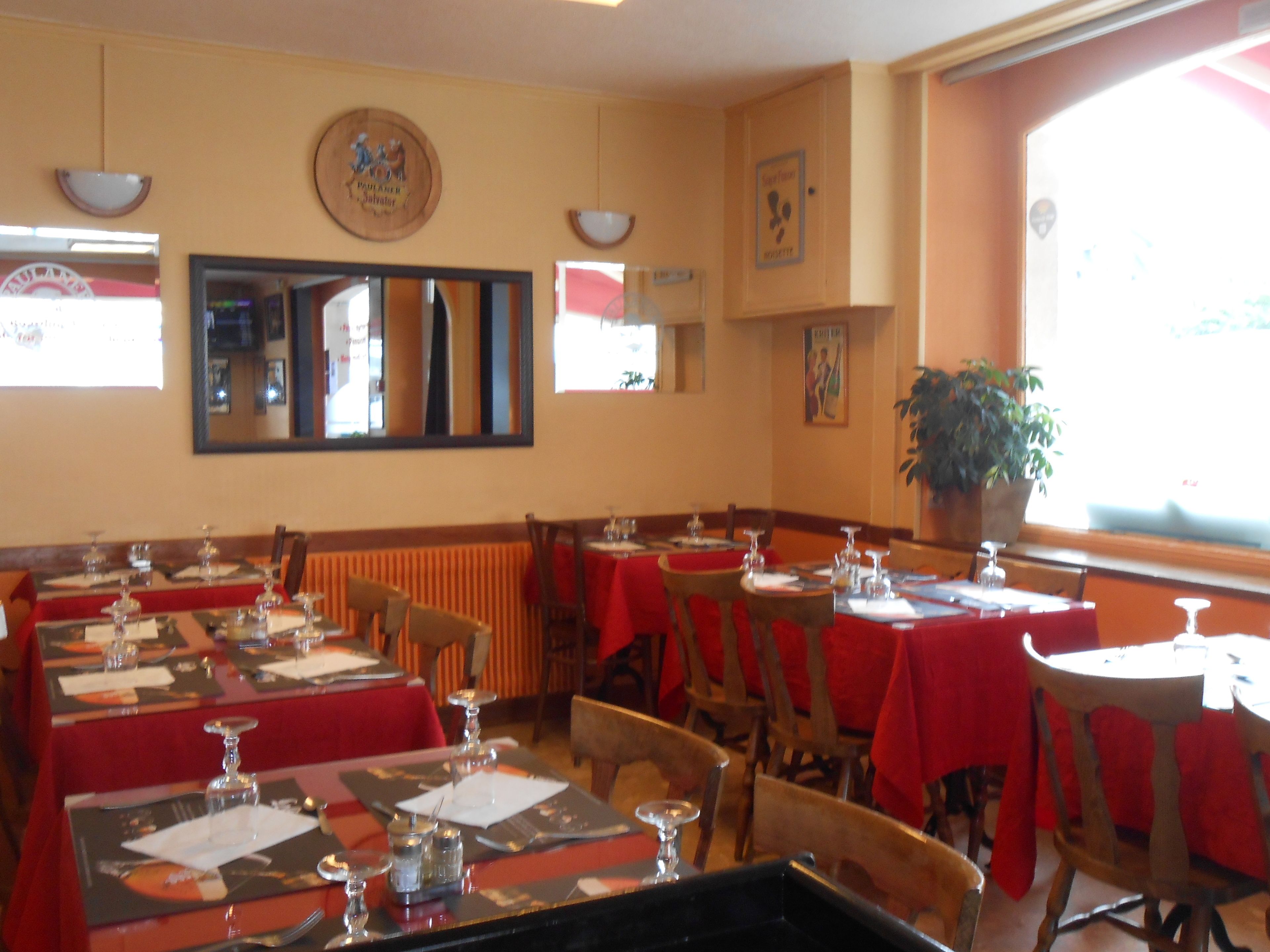 lunch and dinner served