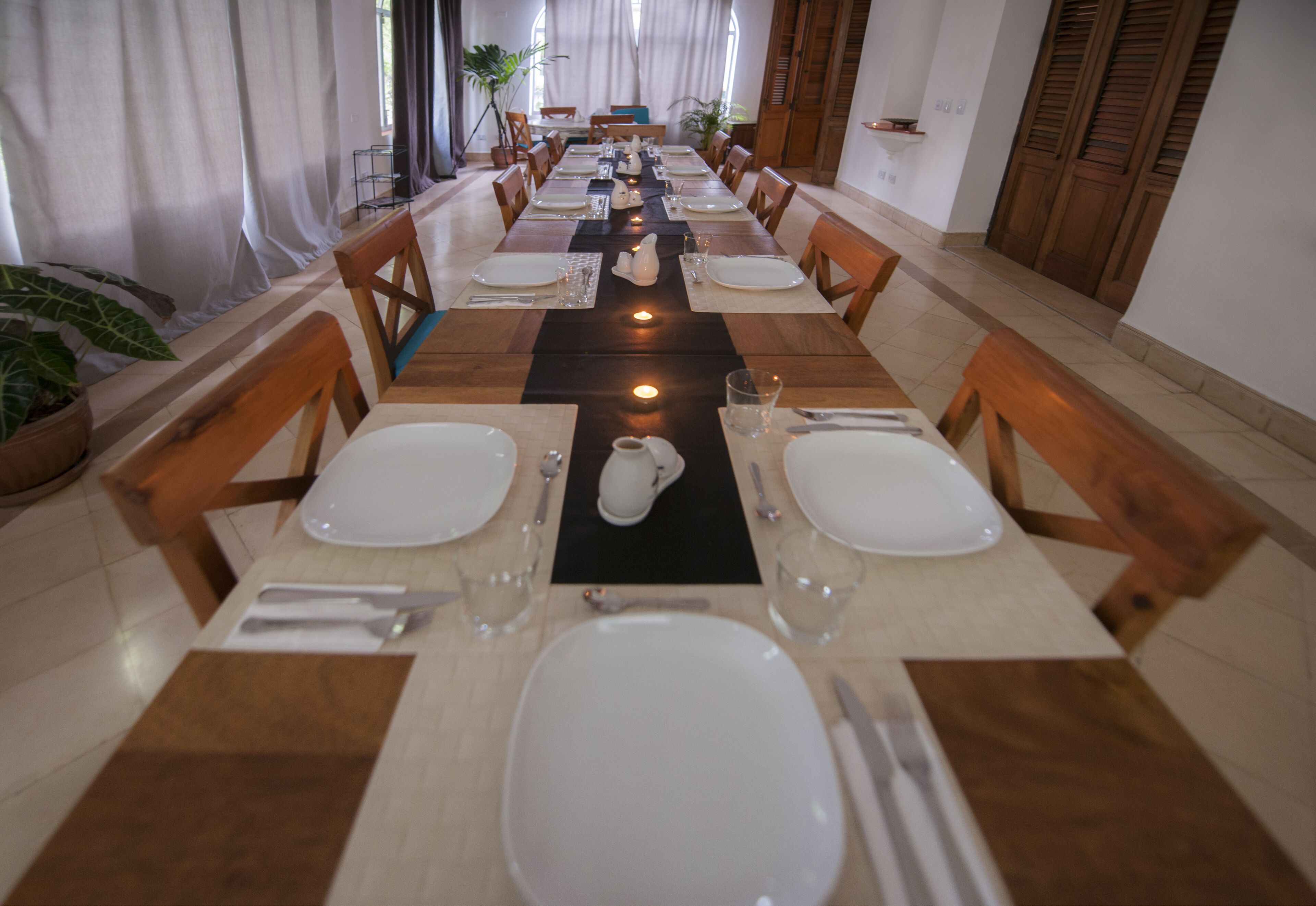 breakfast, lunch, dinner served; local and international cuisine