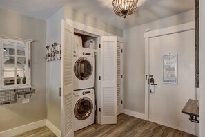 สตูดิโอ | ภายใน