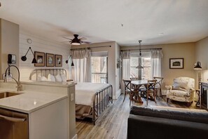 สตูดิโอ | เปล/เตียงเด็กอ่อน, Wi-Fi ฟรี, ผ้าปูที่นอน