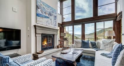 3 BR Ritz-Carlton Residence with Valley Views by RedAwning - Save 20% on 7+ Nights!