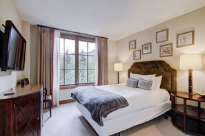 Condo, 3 Bedrooms | 3 bedrooms, iron/ironing board, cribs/infant beds, free WiFi