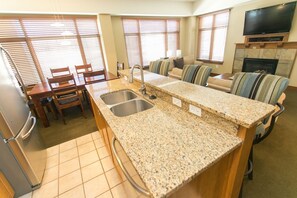 Condo, 2 Bedrooms | Private kitchen | Full-size fridge, microwave, oven, stovetop