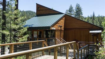 Room, 2 Bedrooms | Exterior