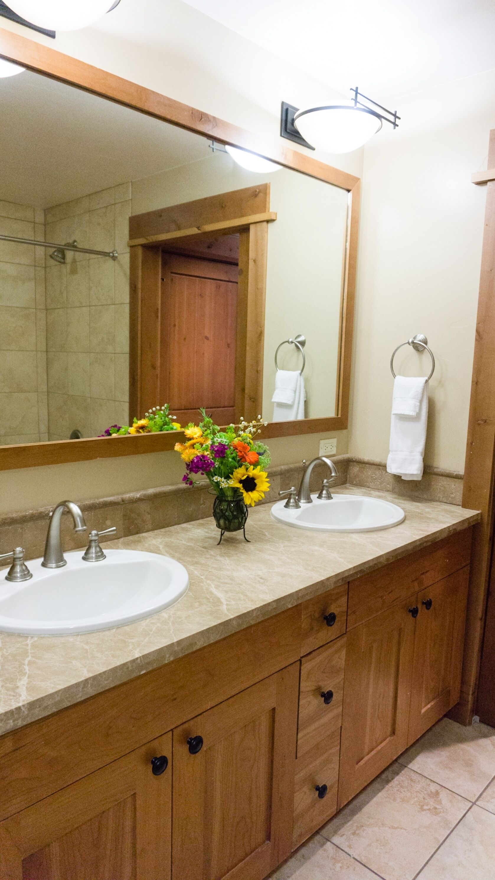 Condo, 1 Bedroom | Bathroom | Hair dryer, towels, shampoo