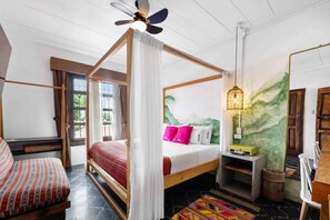 Free WiFi, bed sheets - Socialtel Antigua (Antigua Guatemala)