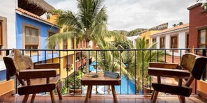 Terrace/patio - Casa Lotería Sayulita - Family Boutique Hotel with Restaurant, Rooftop Yoga, Pool & Free Parking - 3 min to Beach (Sayulita)