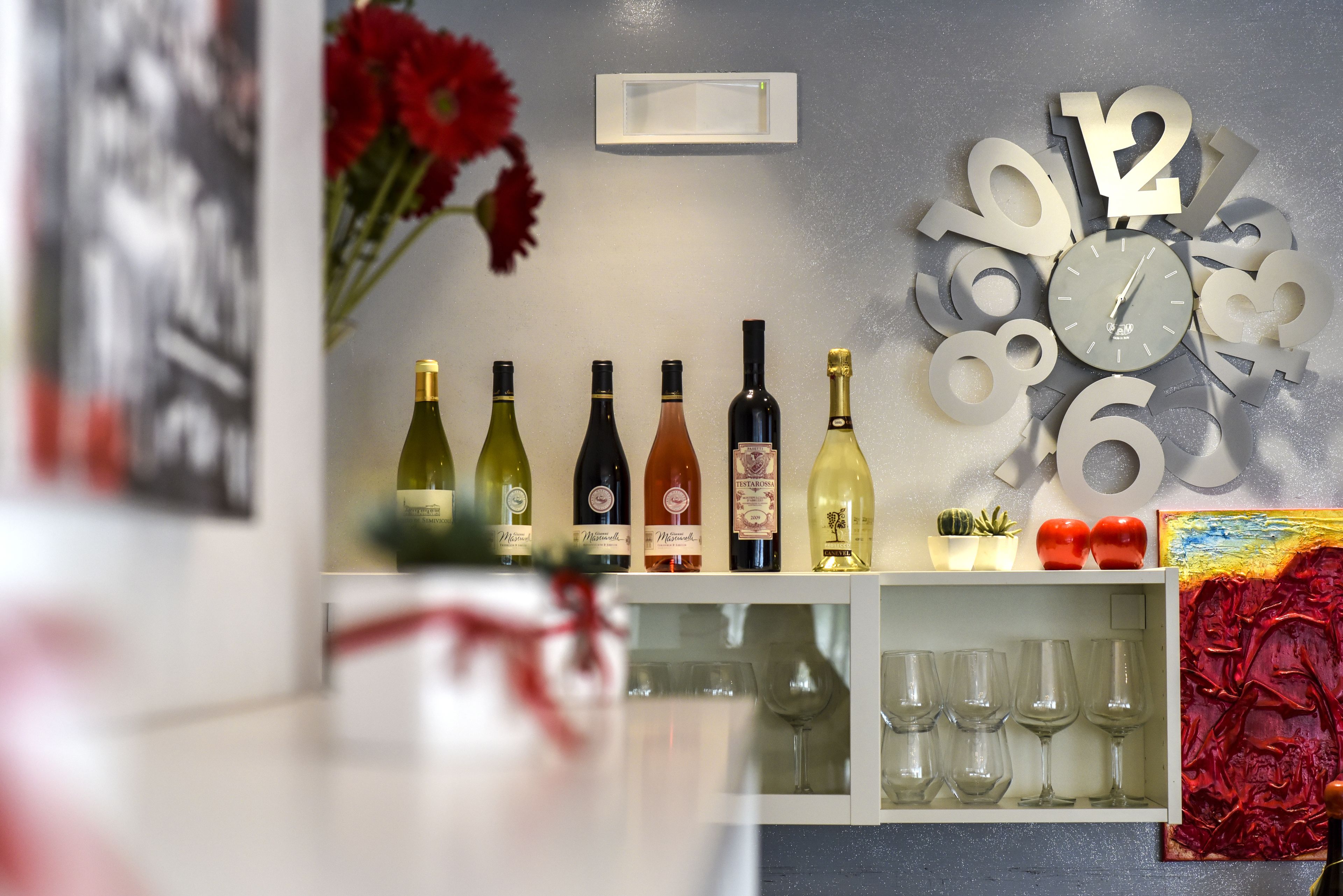 lunch and dinner served, regional cuisine