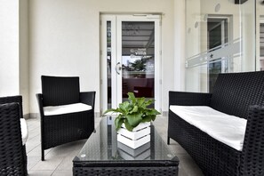 Pintu masuk properti
