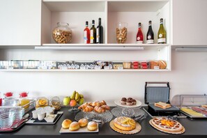 Tägliches inbegriffenes Frühstücksbuffet