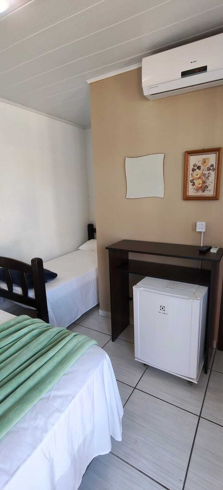 Triple Room | Minibar, free WiFi, bed sheets
