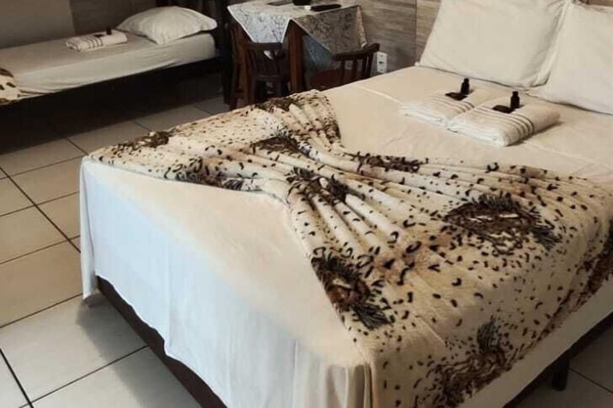 Minibar, wifi gratis y ropa de cama 