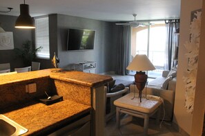 Smart TV - Amazing View-2 Bedrooms-Yach Club (AVENTURA)