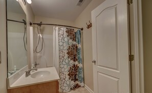 Bathroom - Cozy, Comfortable & Convenient (Lexington)