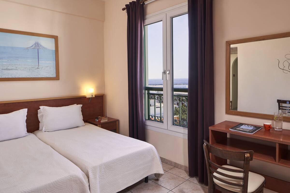 in-room safe, individually decorated, individually furnished