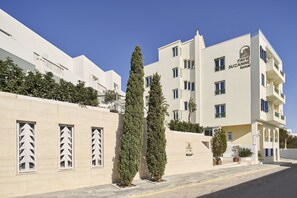 Front of property - Favie Suzanne (Tinos)