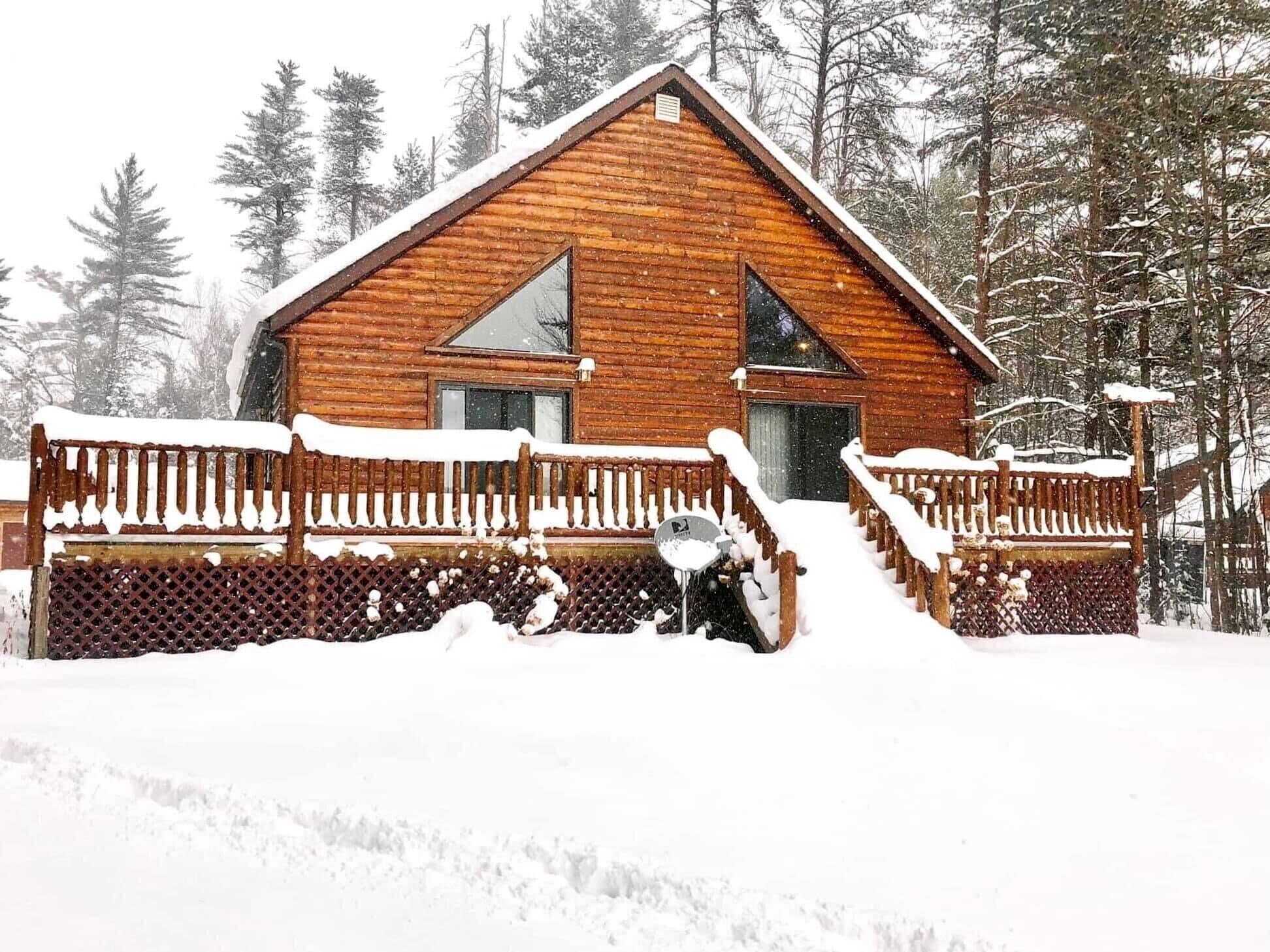 Top 12 PetFriendly Cabins Near Munising, Michigan Updated 2024 Trip101