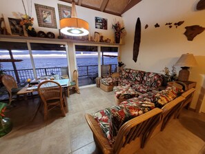 Smart TV, libros y impresora 