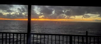50' from the ocean, full ocean views from bedrooms & lanai