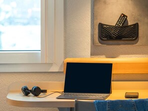 Soundproofing, free WiFi, bed sheets - Ibis Budget Hamburg Quickborn (Quickborn)