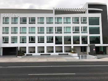 Best Western Plus Metepec & Suites