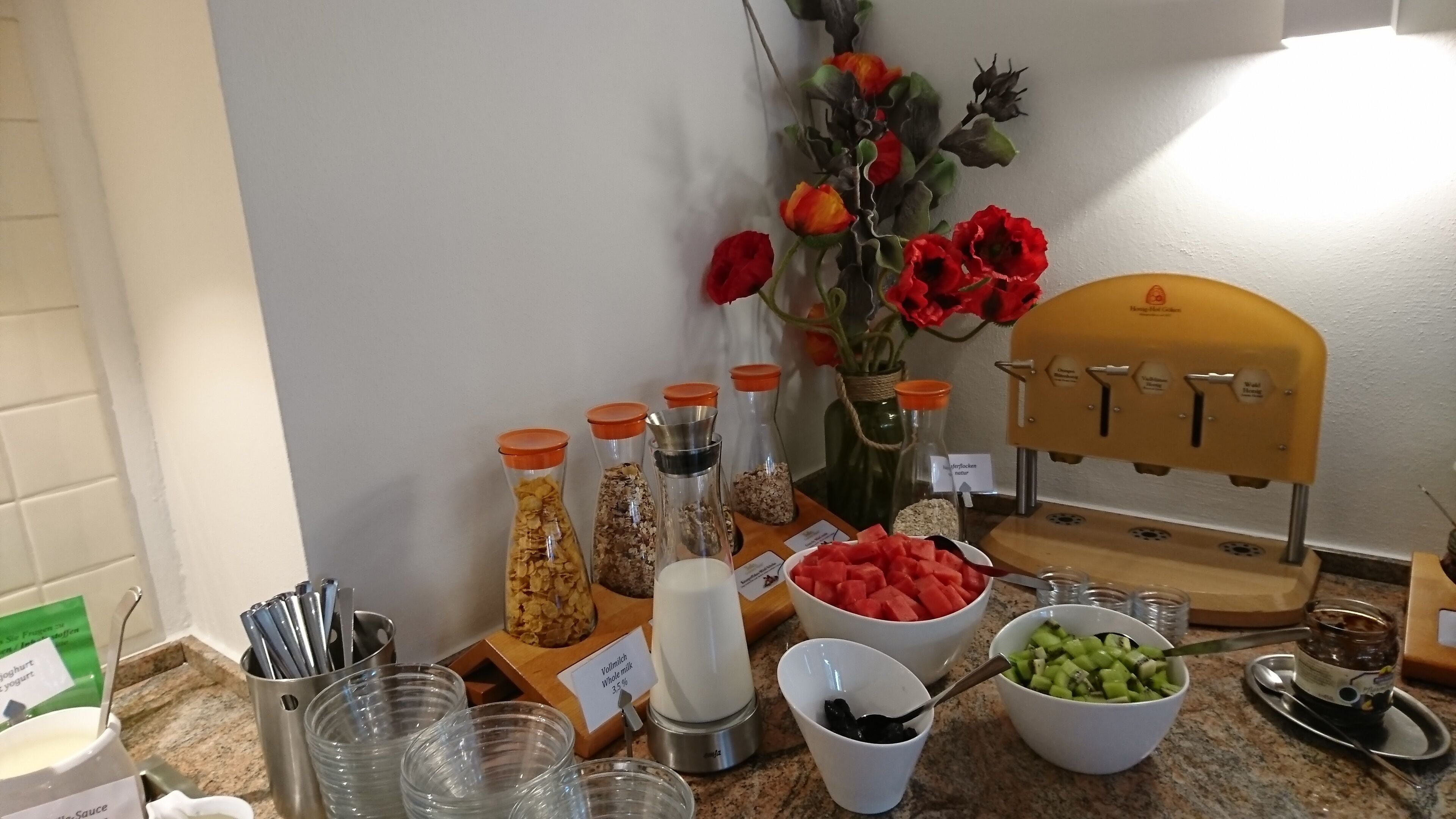 Frühstücksbuffet unter der Woche (14 EUR pro Person)