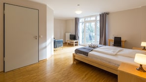 Double Room, Accessible, Balcony - Haus Müllestumpe (Bonn)