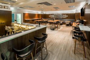 Bar (on property) - Kinzie Hotel (Chicago)