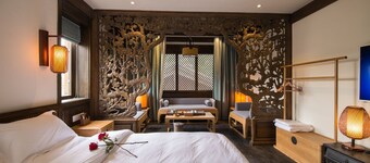 ลี่เจียง จู๋ยุ่น บูทีคโฮเทล