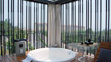 Superior Room, Sea View | Deep soaking bathtub