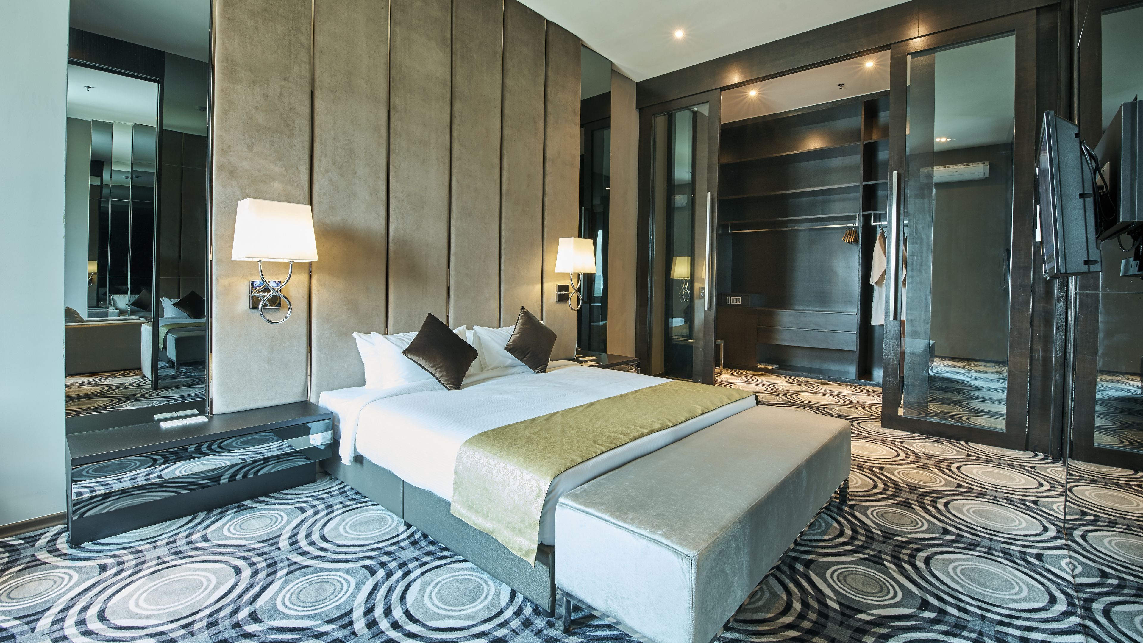 In-room safe, desk, laptop workspace, iron/ironing board