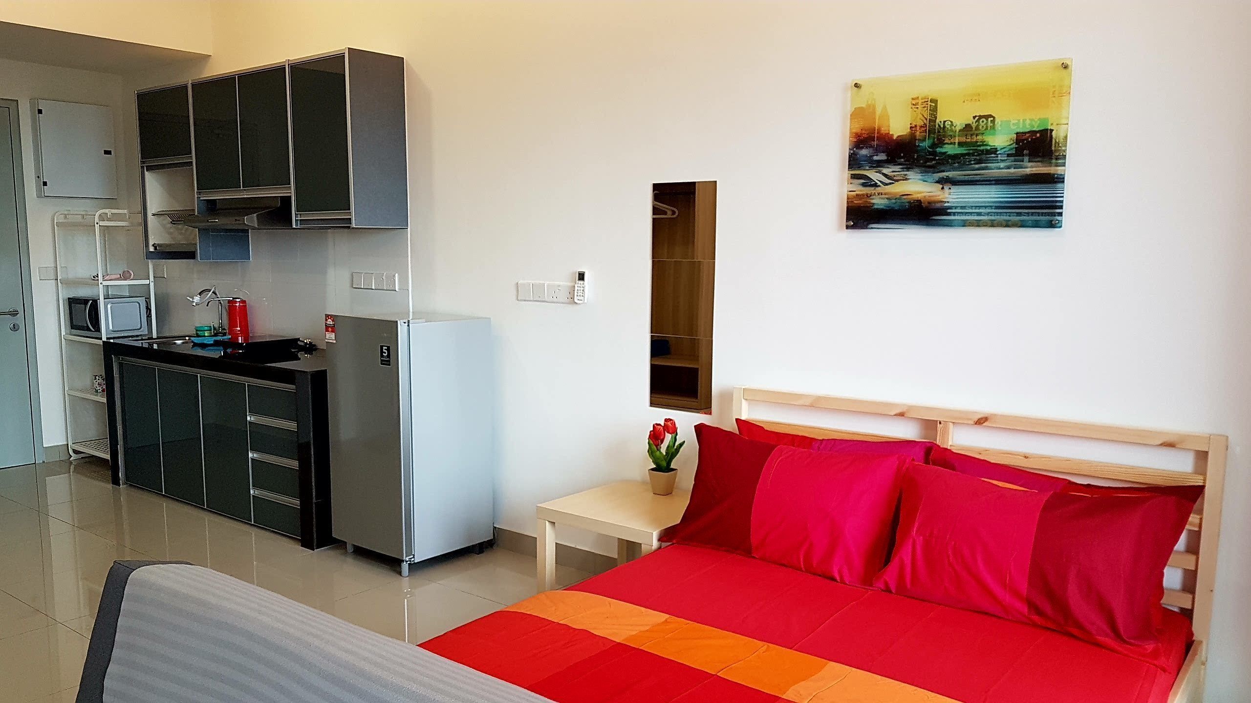 studio, balcony | individually decorated, individually furnished, desk, laptop workspace