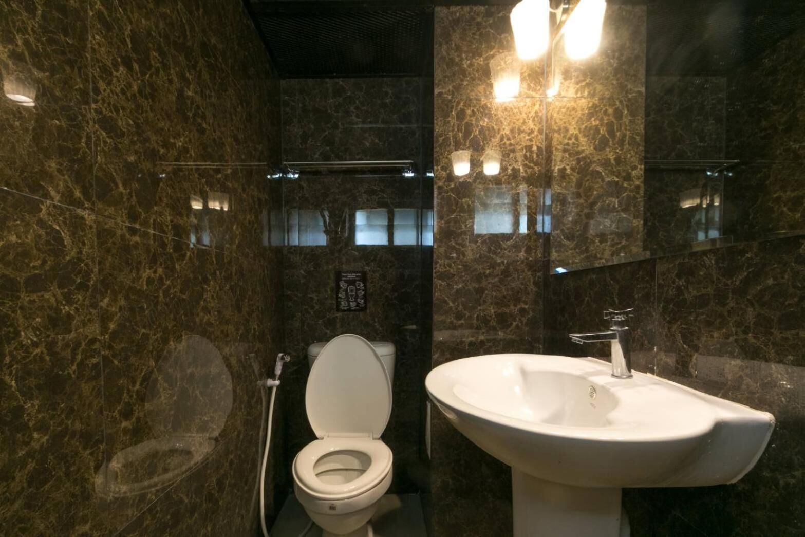 shower, free toiletries, towels