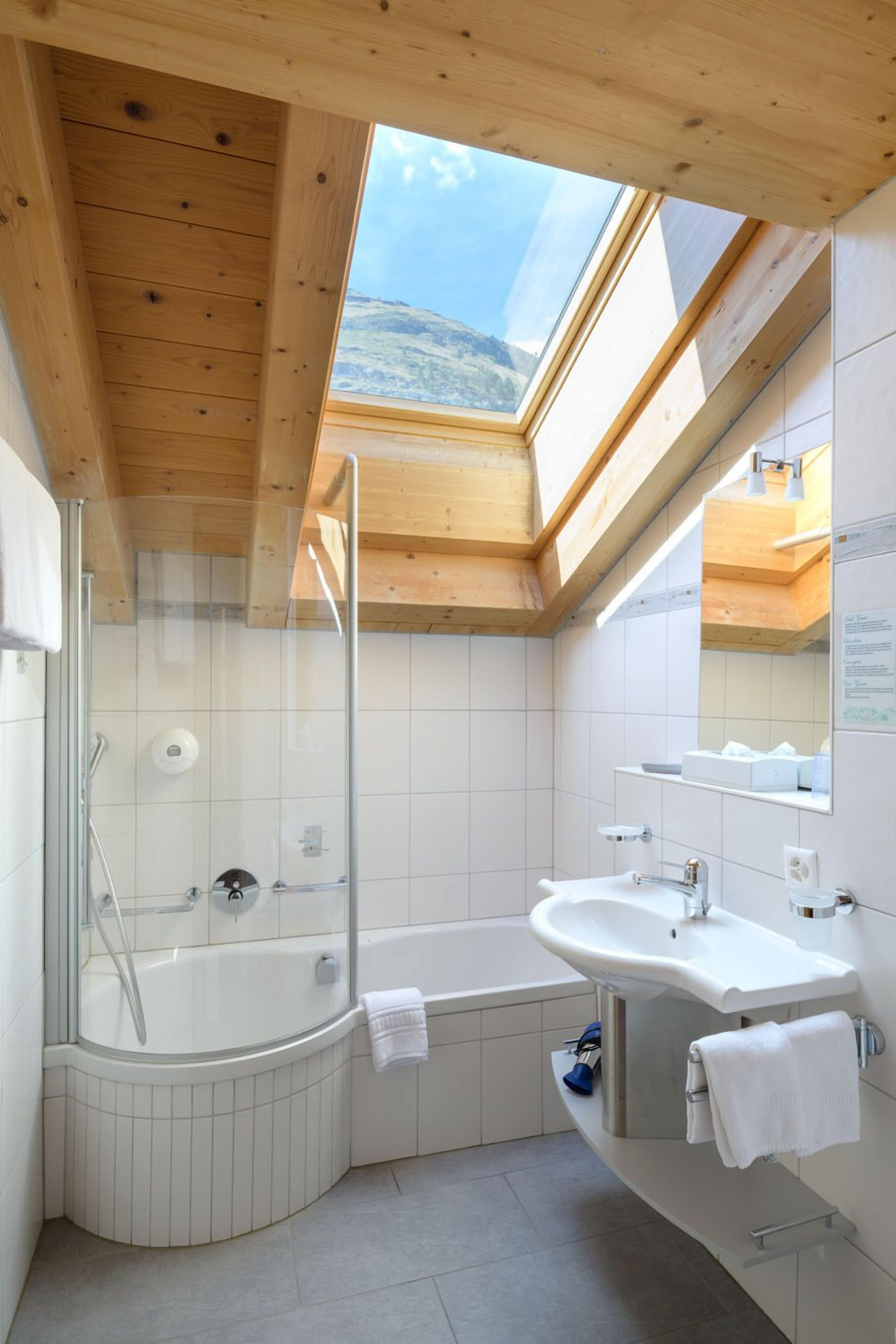 double room (chalet style mit matterhornblick) | bathroom | hair dryer, towels, soap, shampoo