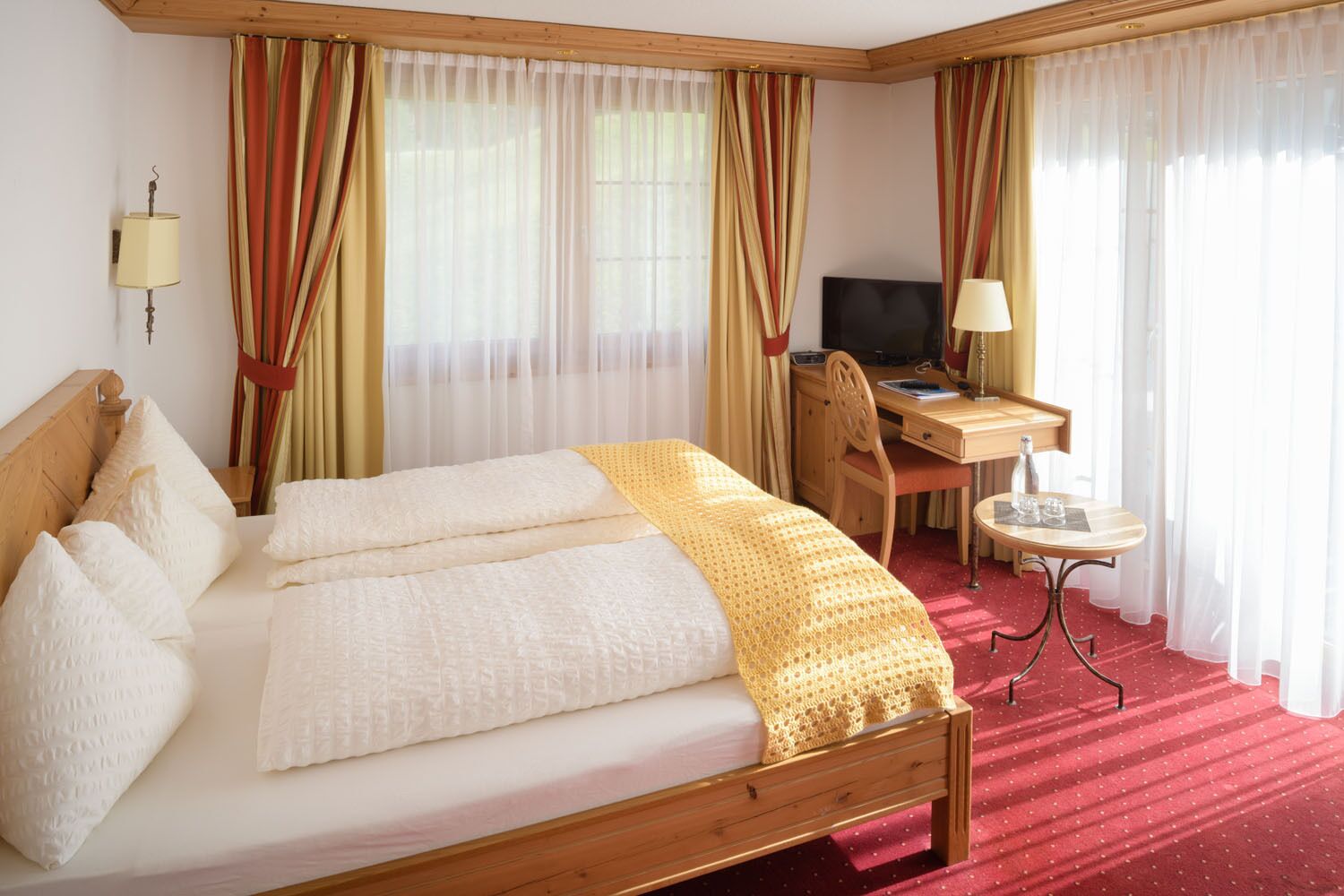 double room (nord) | 1 bedroom, in-room safe, desk, soundproofing